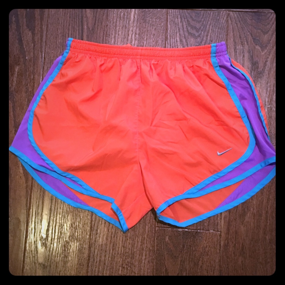 NIKE SPORTS SHORTS
